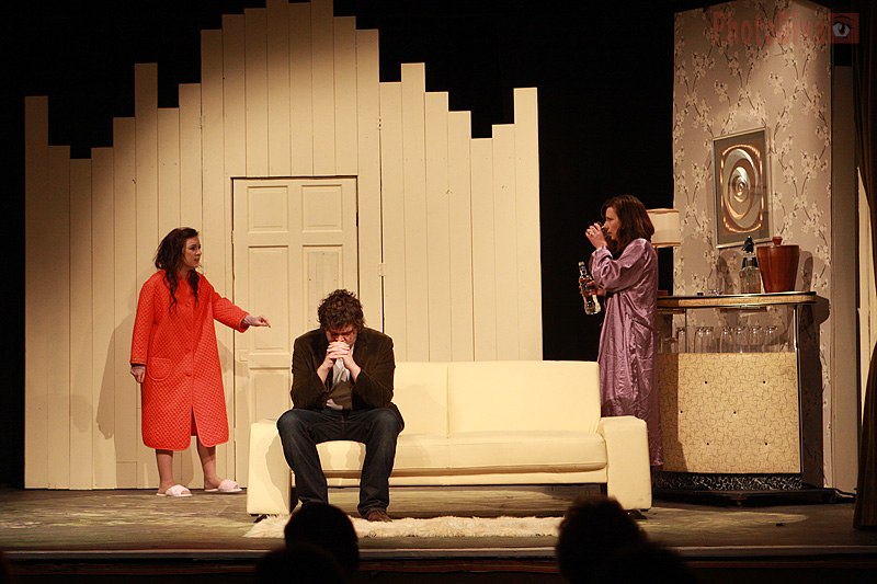 Preview show of The Graduate, 26 April - 5 May 2012 starring Philip Whittam, Tracy Higley, Anya Williment.